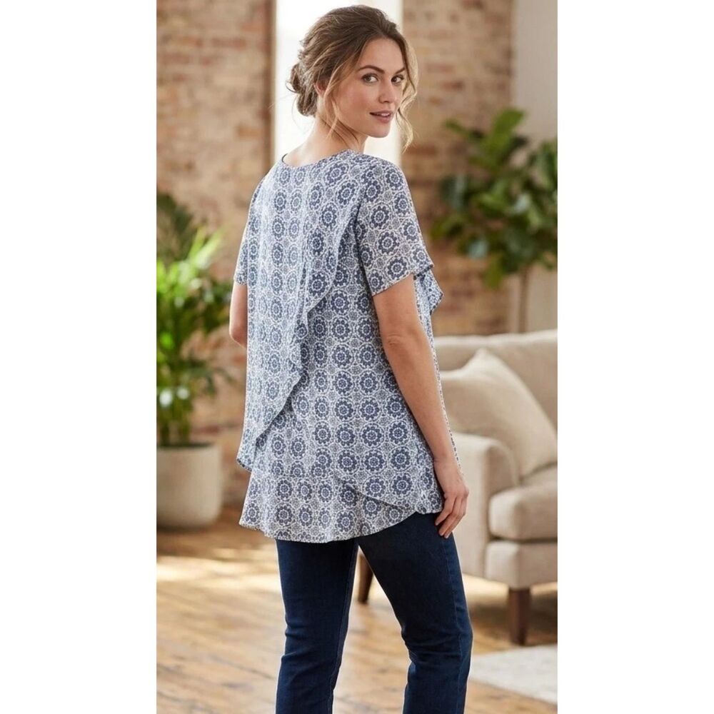 LOFT Women's Blue White Medallion Floral Print Blouse - Size L